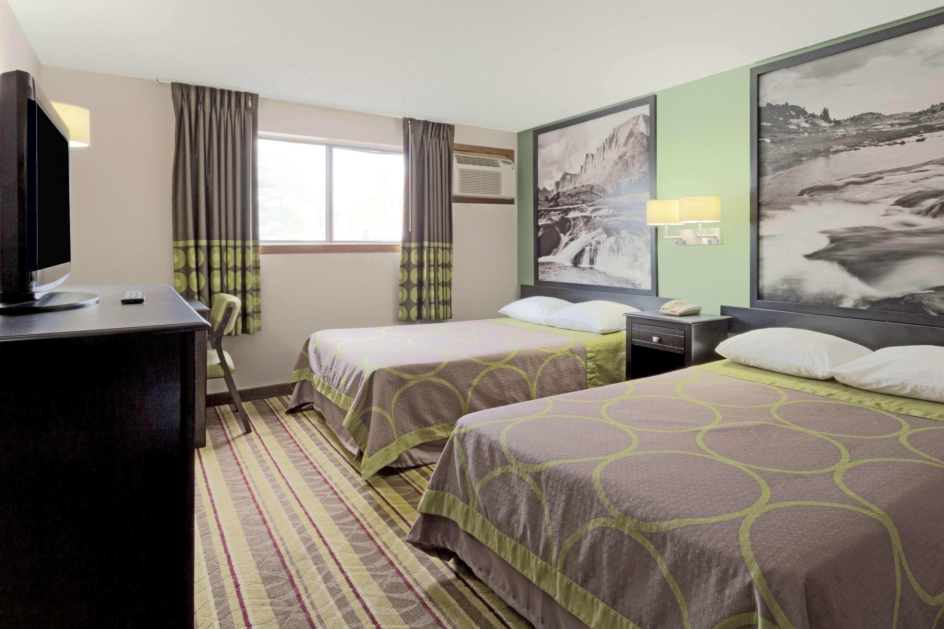 ซูเปอร์ 8 บาย วินด์แฮม กรีน ริเวอร์ Hotel กรีนริเวอร์ ภายนอก รูปภาพ