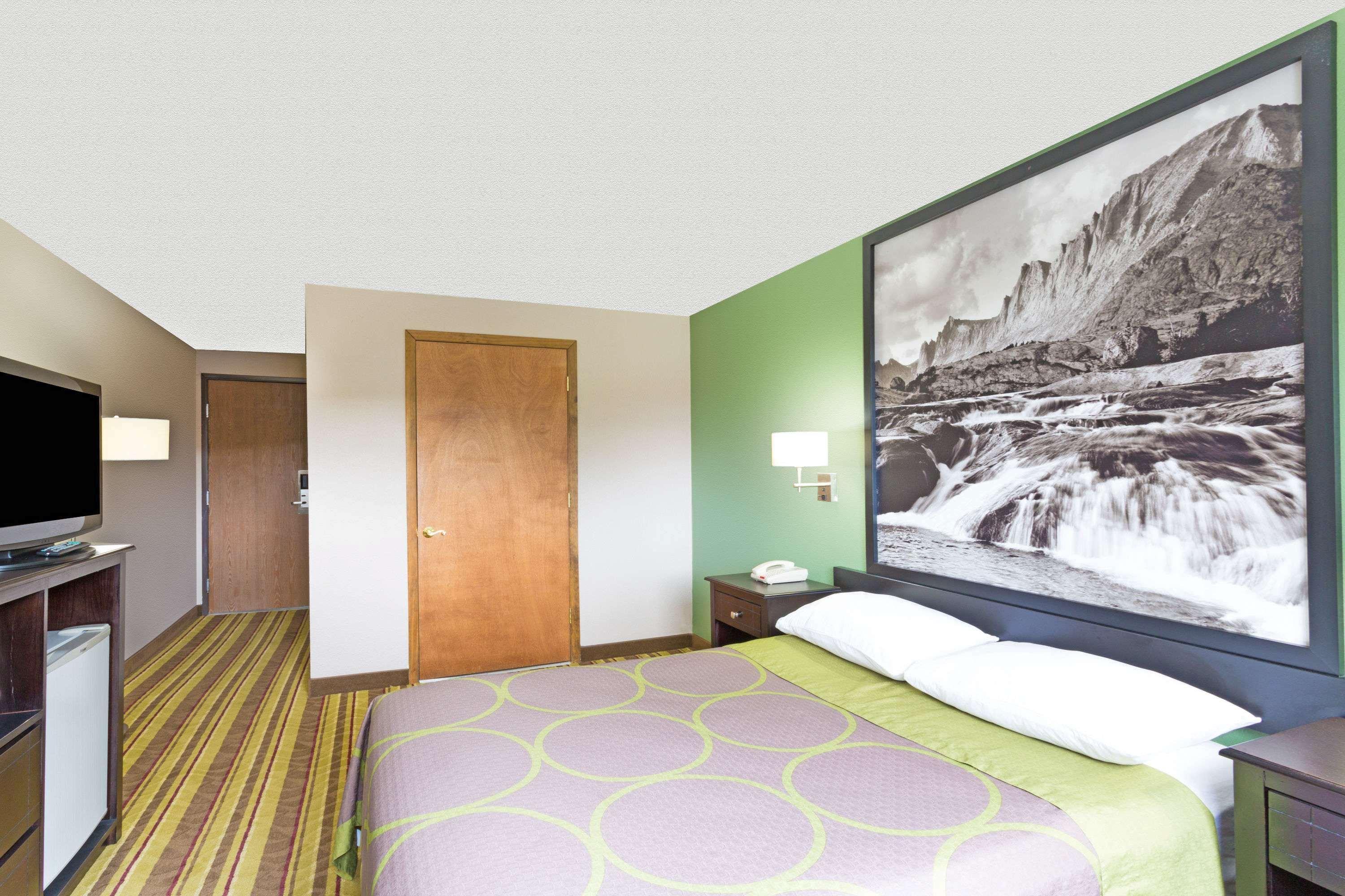 ซูเปอร์ 8 บาย วินด์แฮม กรีน ริเวอร์ Hotel กรีนริเวอร์ ภายนอก รูปภาพ